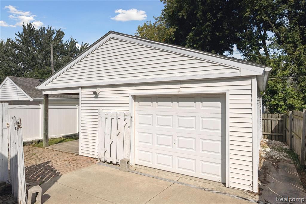 4213 Agnes Avenue, Lincoln Park, MI 48146 — Photo 32