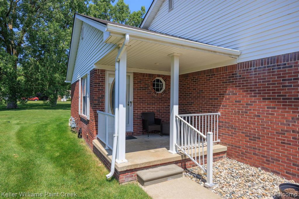 465 Victoria Lane, Romeo, MI 48065 — Photo 2