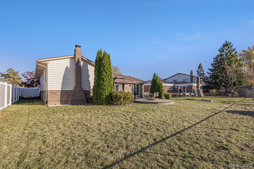 46009 Donahue Avenue, Macomb, MI 48044 — Photo 30