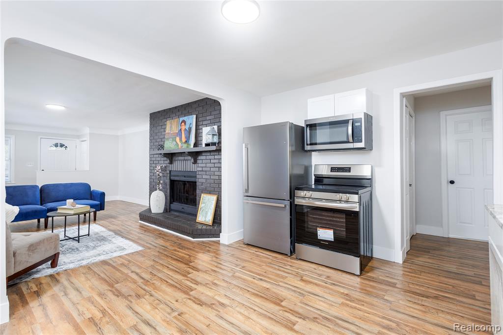 5502 Rowley Boulevard, Waterford, MI 48329 — Photo 16