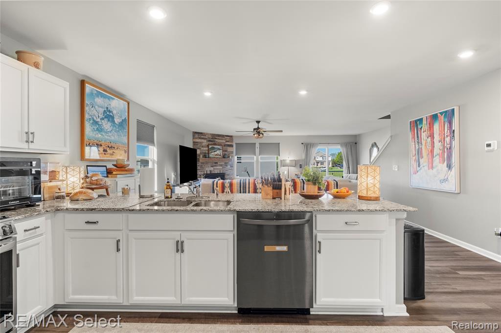 8371 Crossbow Court, Grand Blanc, MI 48439 — Photo 10