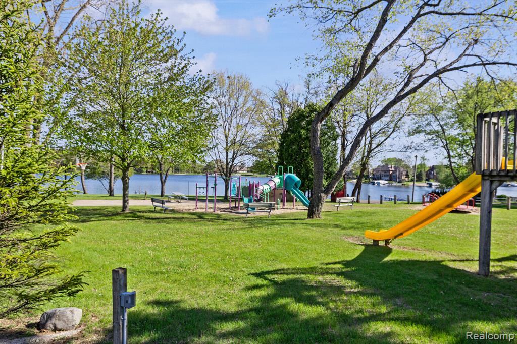 4178 Chevron Drive, Highland, MI 48356 — Photo 43