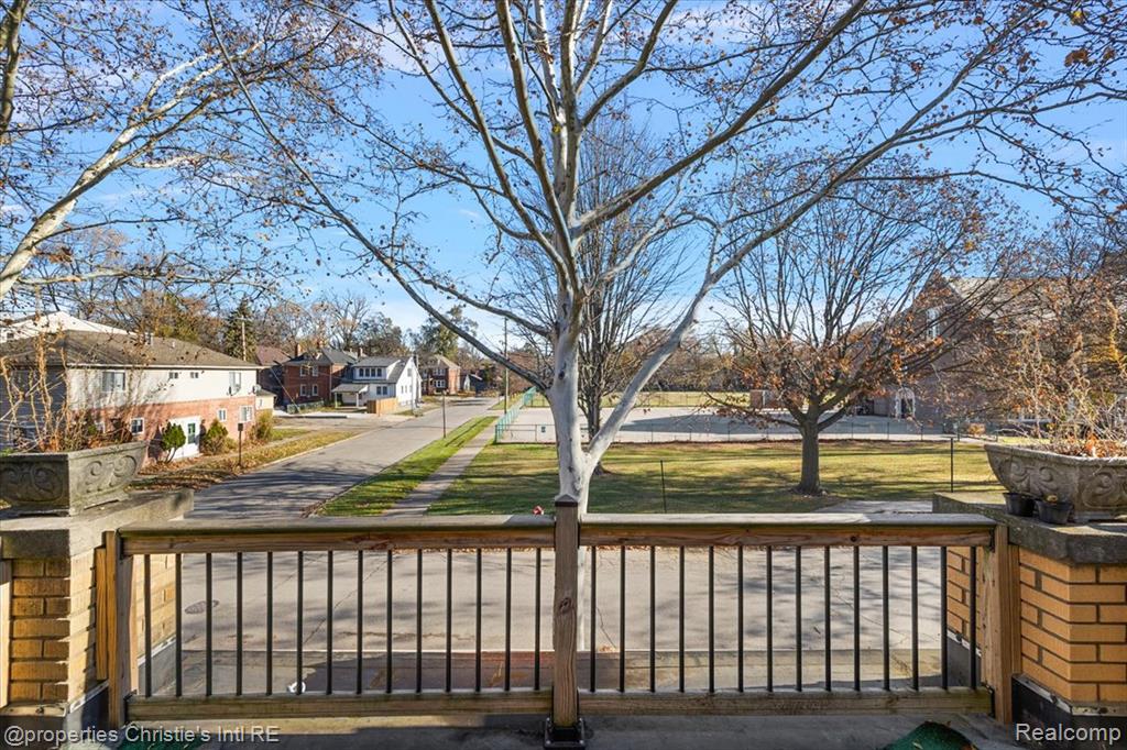 829 Beaconsfield Ave, Grosse Pointe Park, MI 48230 — Photo 34
