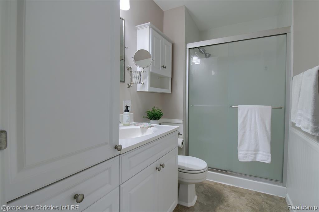 19586 Northridge Drive, Northville, MI 48167 — Photo 14