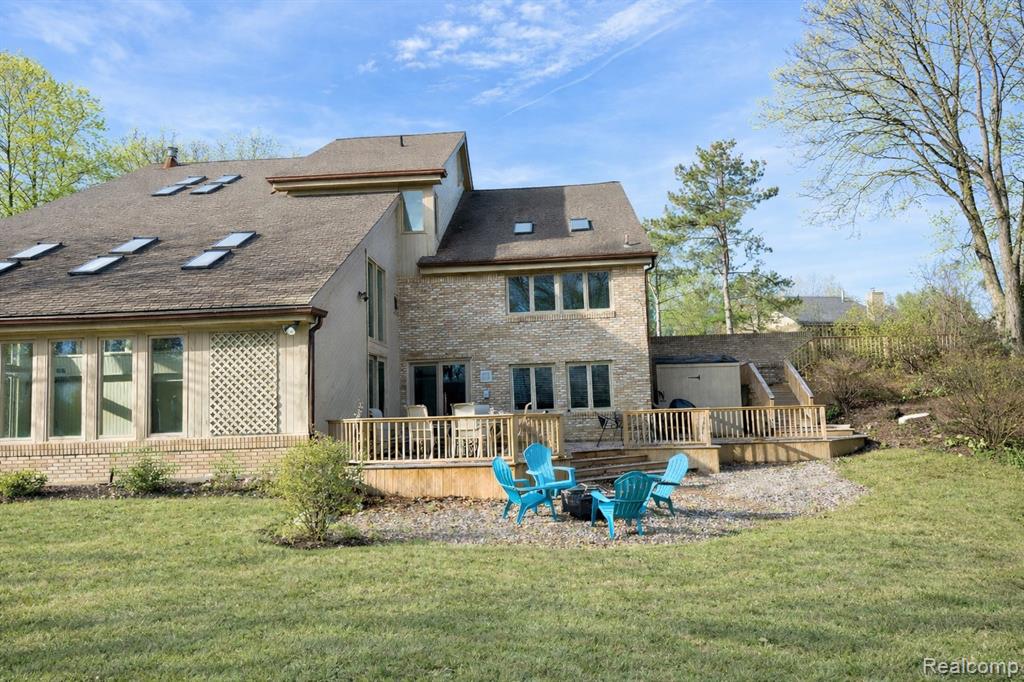 5106 Deer Run Circle, Orchard Lake Village, MI 48323 — Photo 27