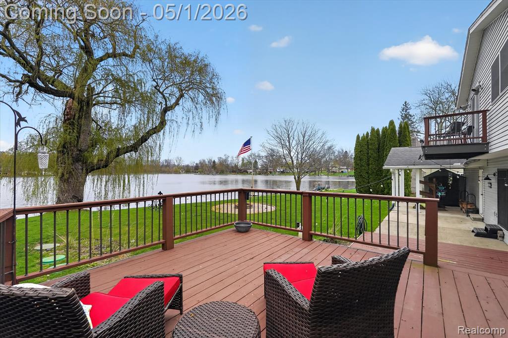 7117 Capri Drive, White Lake, MI 48383 — Photo 32