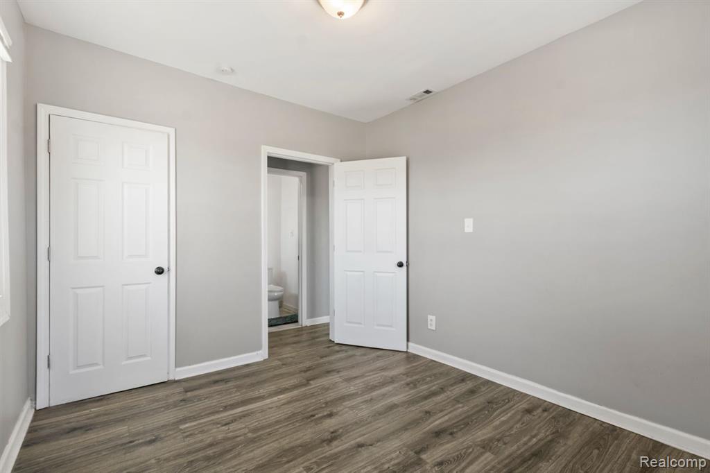9340 MOFFAT Street, Detroit, MI 48213 — Photo 12