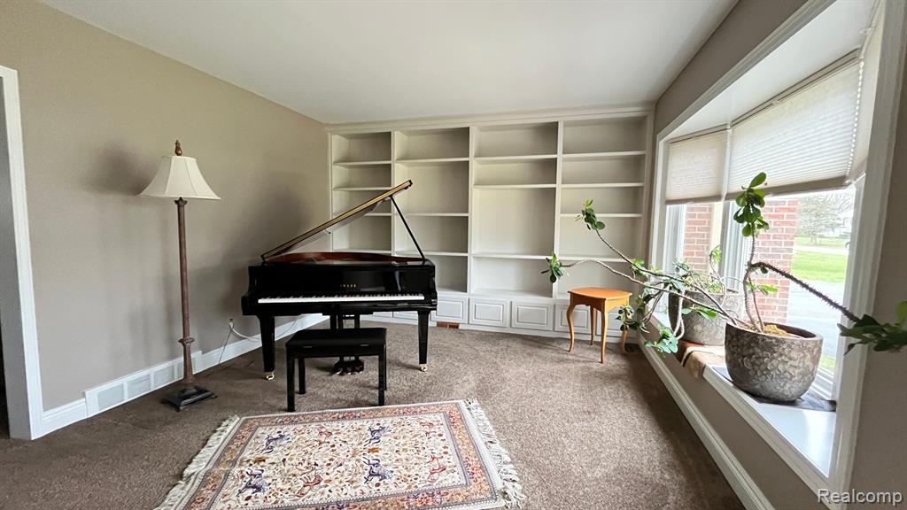 5341 WRIGHT Drive, Troy, MI 48098 — Photo 4