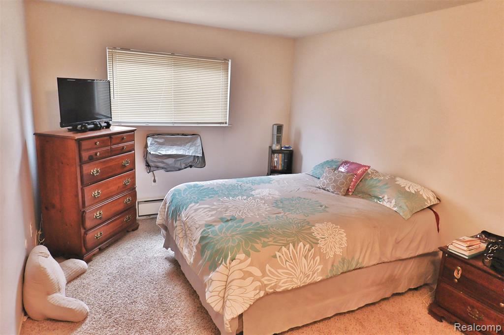 7600 Woodview Street, 2, Westland, MI — Photo 12