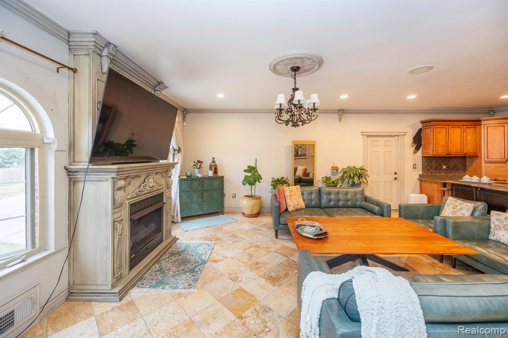 8401 Fenton Street, Dearborn Heights, MI 48127 — Photo 20