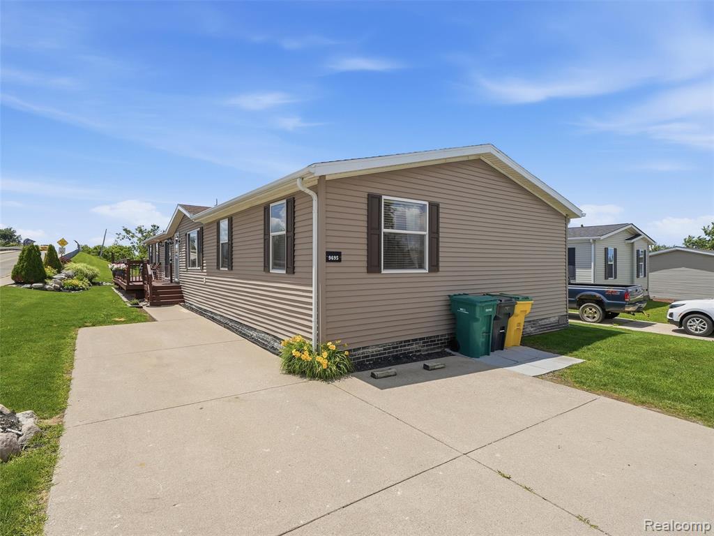 9695 Bloomsbury Circle, Northville, MI 48167 — Photo 29