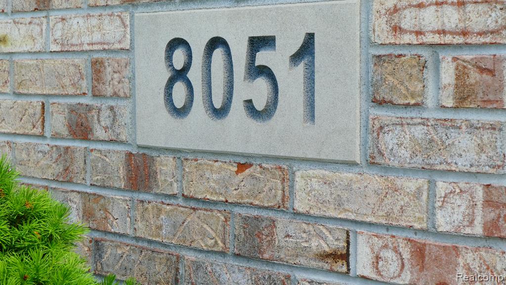 8051 Prestonwood Court, Flushing, MI 48433 — Photo 8