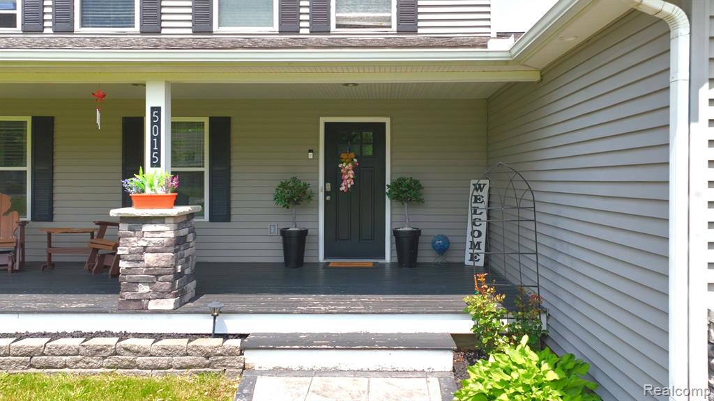 5015 LINDEMERE Drive, Fowlerville, MI 48836 — Photo 5
