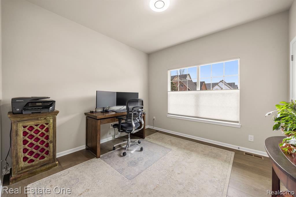 48582 EASTBRIDGE Drive, Canton, MI 48188 — Photo 24