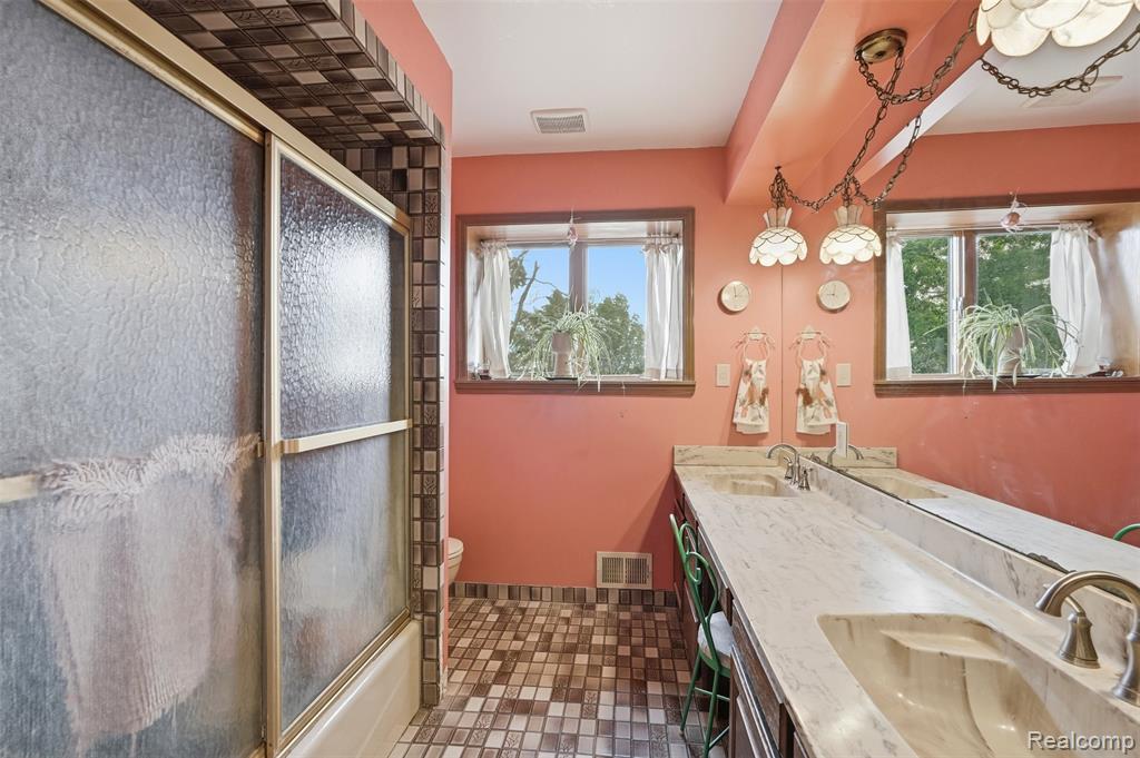 11034 Grand River Road, Brighton, MI 48116 — Photo 37