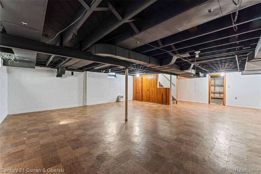 505 Hollywood Avenue, Grosse Pointe Woods, MI 48236 — Photo 32
