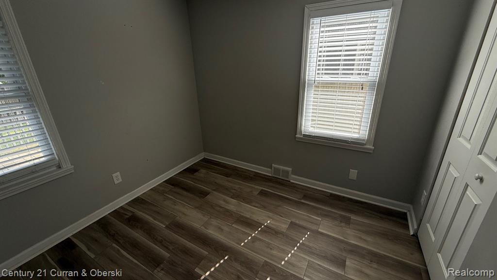 648 W HAZELHURST Street, Ferndale, MI 48220 — Photo 20