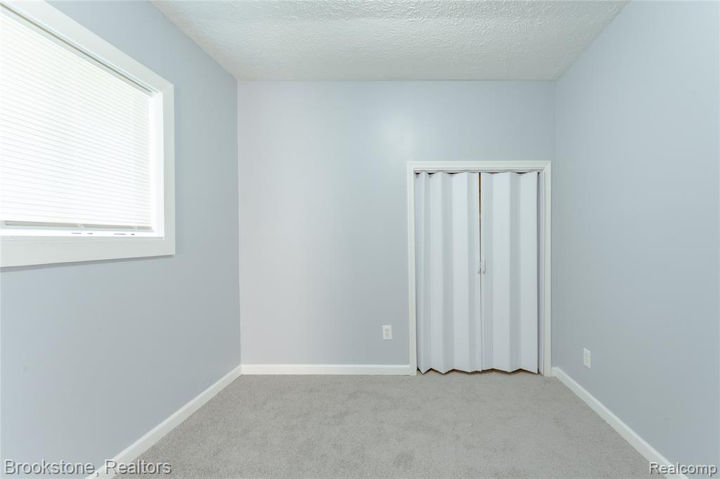 841 Orlando Avenue, Pontiac, MI 48340 — Photo 11