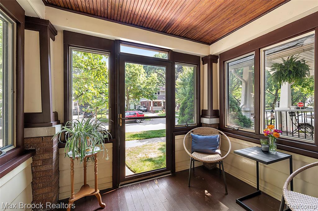 47 Wellesley Drive, Pleasant Ridge, MI — Photo 3