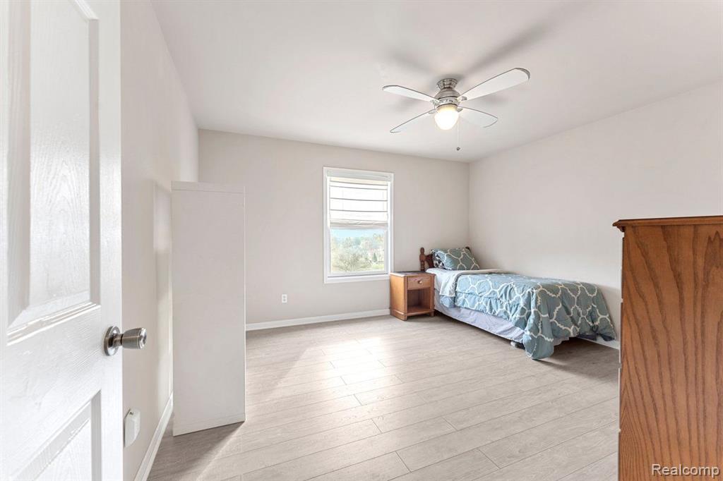 348 PEMBROKE Drive, Saline, MI 48176 — Photo 25