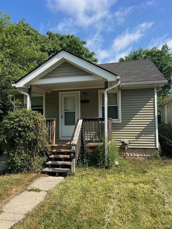 423 E MILTON Avenue, Hazel Park, MI 48030 — front exterior