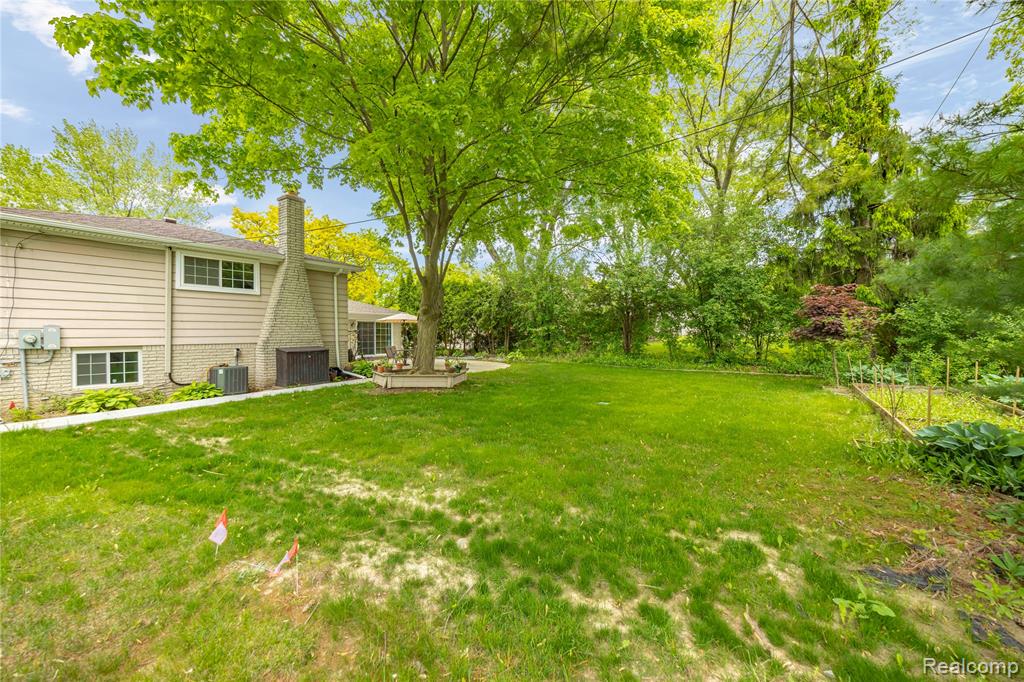 4118 CHERRYWOOD Drive, Troy, MI 48098 — Photo 38