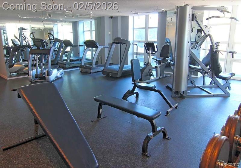 250 E HARBORTOWN Drive, 1405, Detroit, MI 48207 — Photo 26
