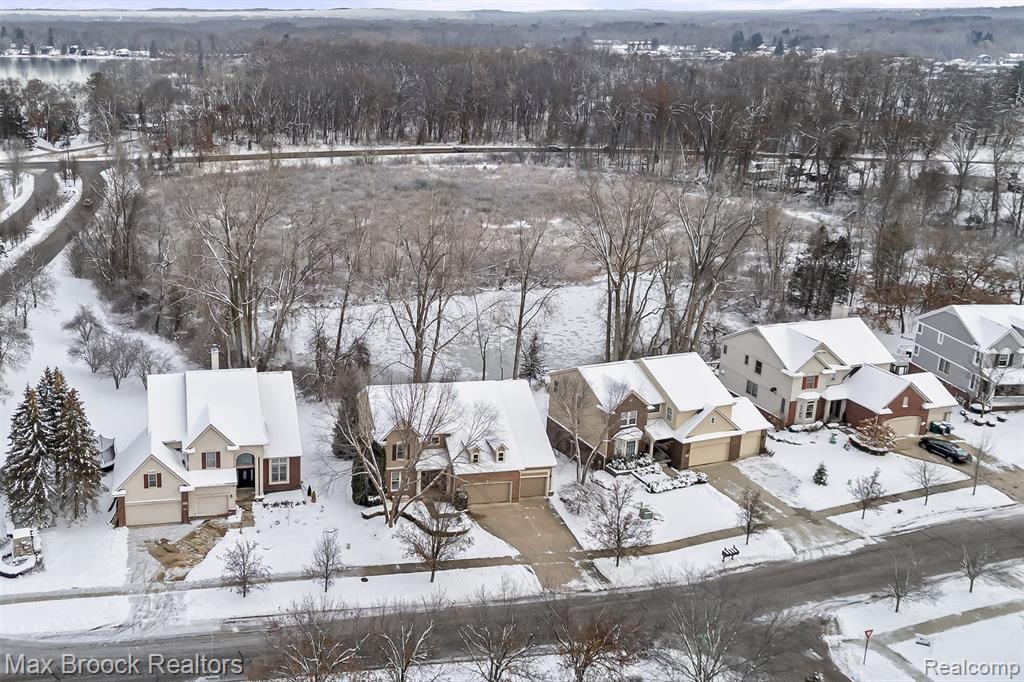 6144 Strawberry Circle, Commerce Twp, MI 48382 — Photo 36