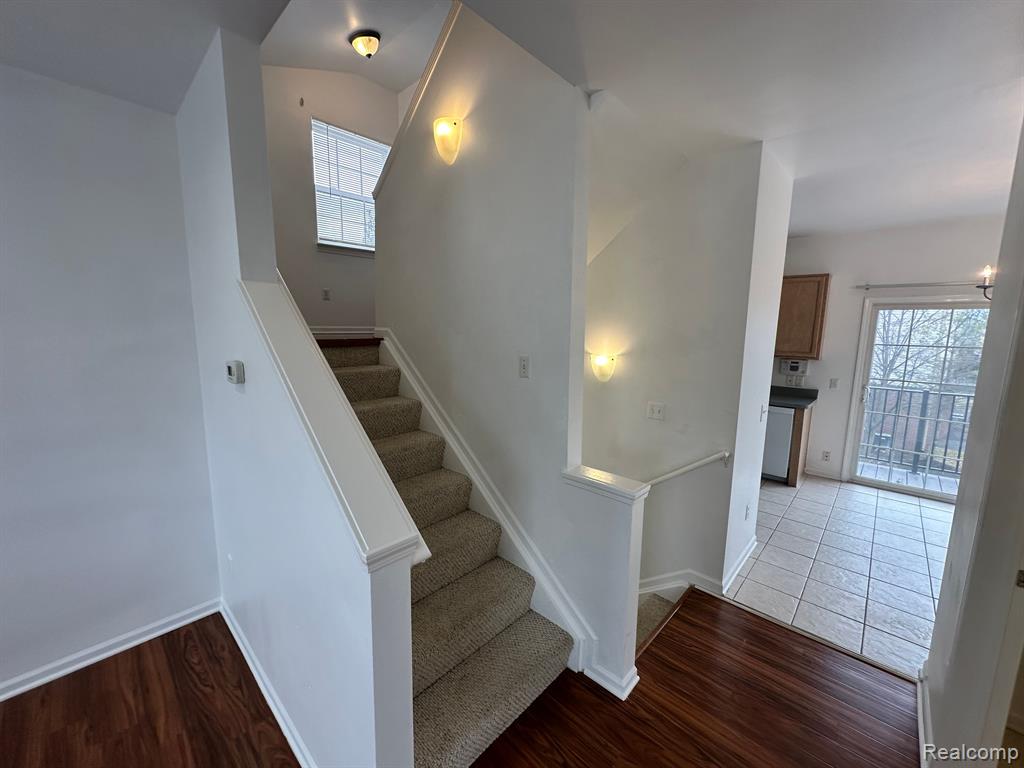 44628 GWINNETT Loop, Novi, MI 48377 — Photo 18