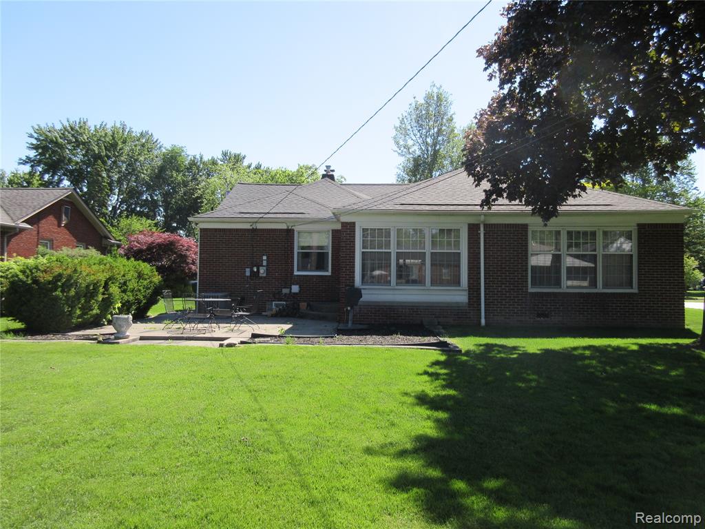 28325 Elmdale Street, Saint Clair Shores, MI 48081 — Photo 2
