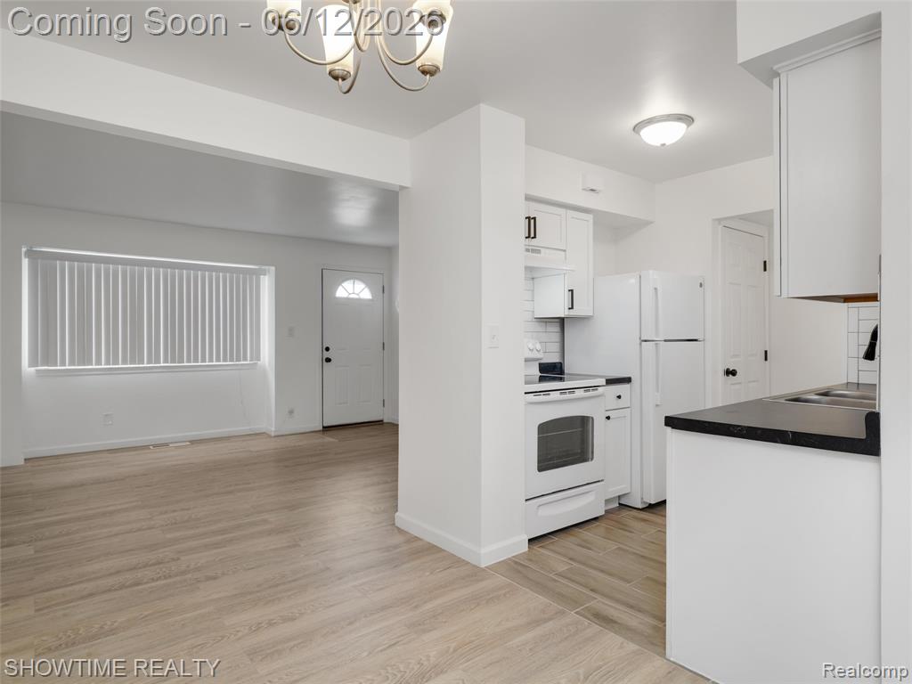 20120 Brian Court, Clinton Twp, MI 48035 — Photo 8