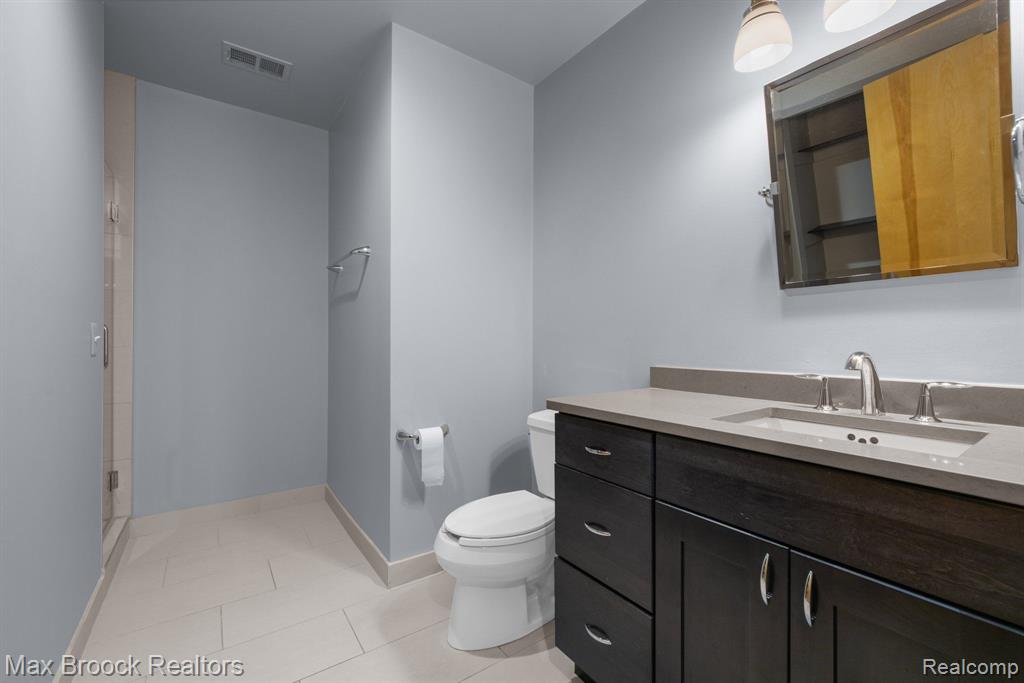 508 N Main St, Royal Oak, MI 48067 — Photo 14