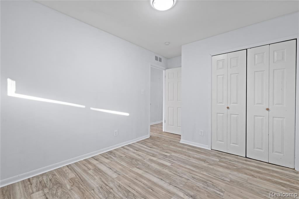 5627 Gertrude Street, Dearborn Heights, MI 48125 — Photo 9