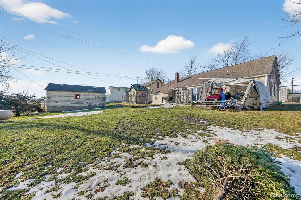 6015 Jeddo Road, MI 48032 — Photo 13