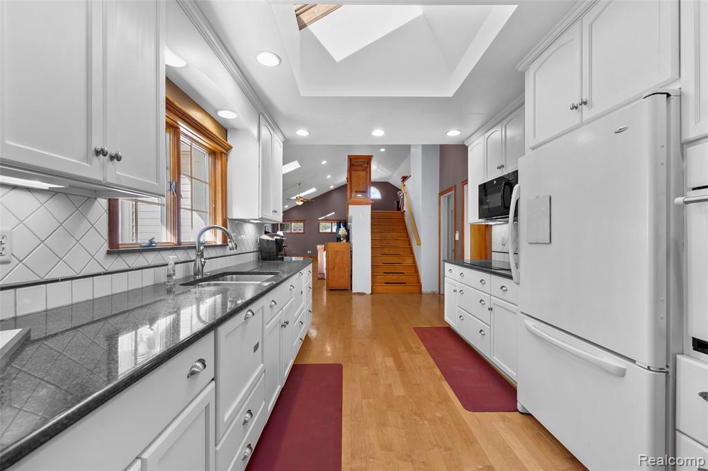 436 Girard Avenue, Royal Oak, MI 48073 — Photo 9