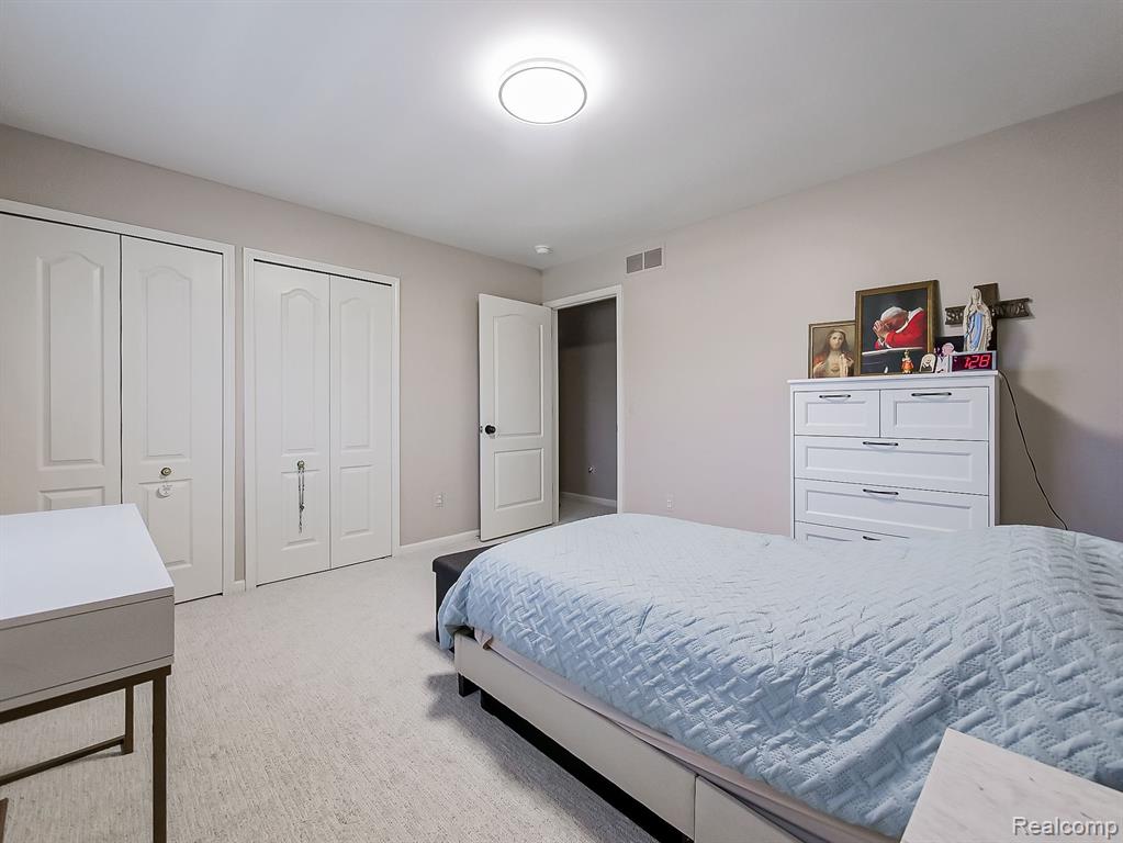 43261 CHARDONNAY Drive, Sterling Heights, MI 48314 — Photo 26