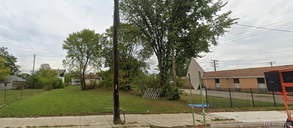 5720 Van Dyke Street, Detroit, MI 48213