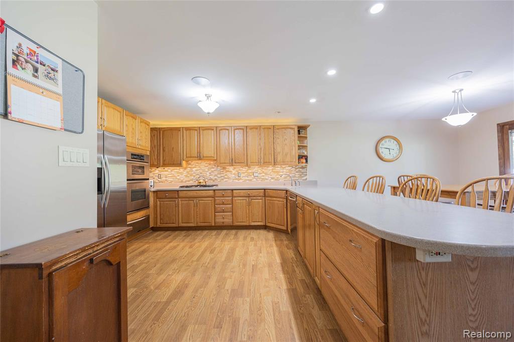 21855 Huron River Drive, New Boston, MI 48164 — Photo 11