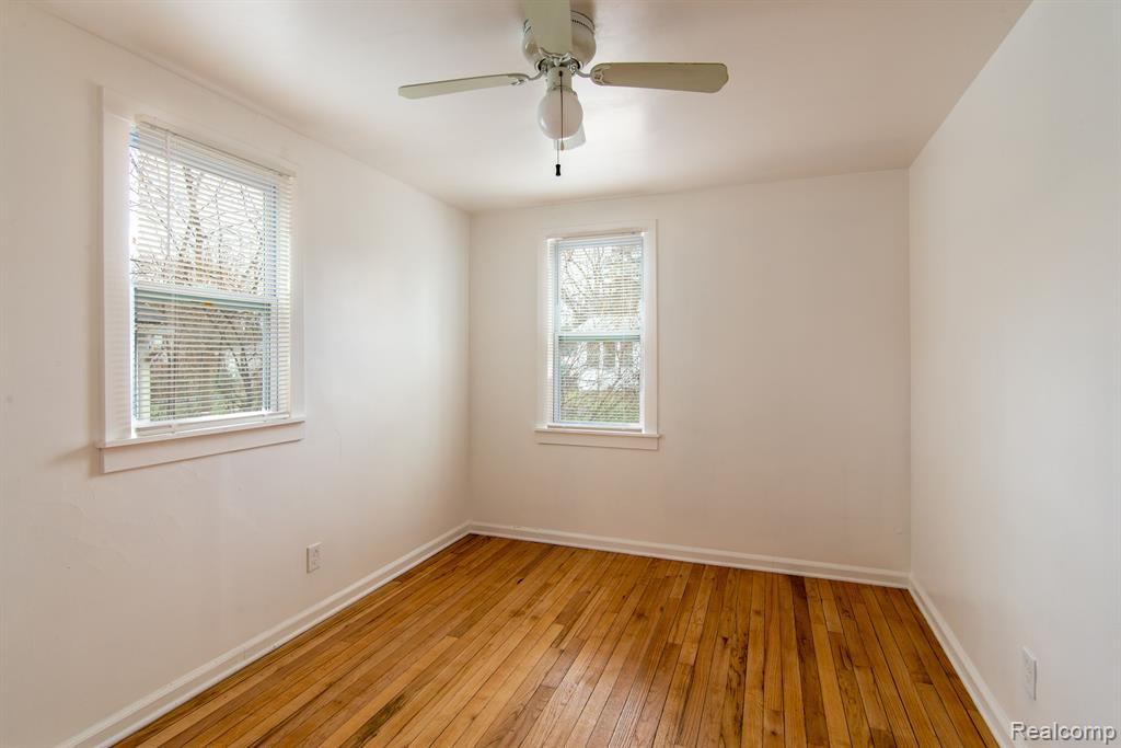 651 N IVANHOE Avenue, Ypsilanti, MI 48198 — Photo 13