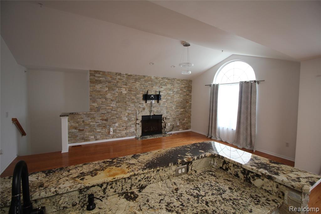 2224 Leighton Drive, Utica, MI 48317 — Photo 8