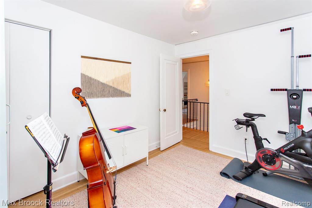 26008 Pembroke Road, Huntington Woods, MI — Photo 40