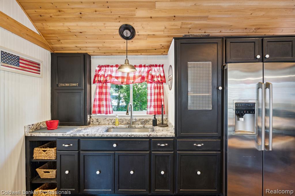206 E SHERMAN Street, Holly, MI 48442 — Photo 15