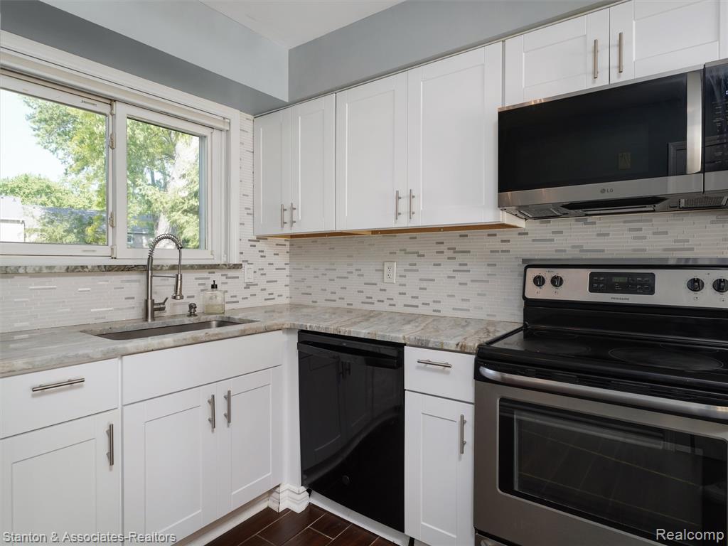 799 Kirts Boulevard, Troy, MI 48084 — Photo 3