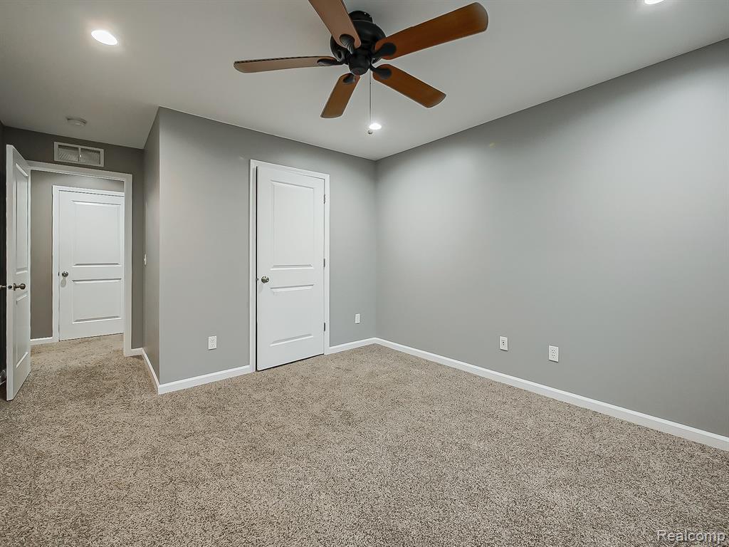 4744 Midland Drive, Pinckney, MI 48169 — Photo 15