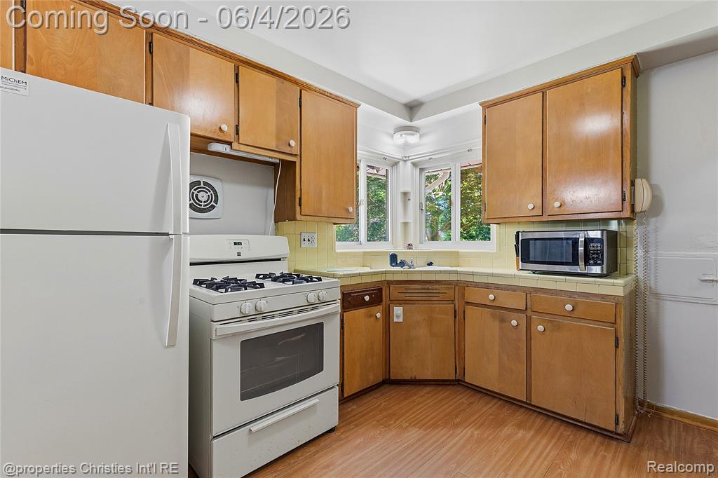 9610 Norborne, Redford, MI 48239 — Photo 13