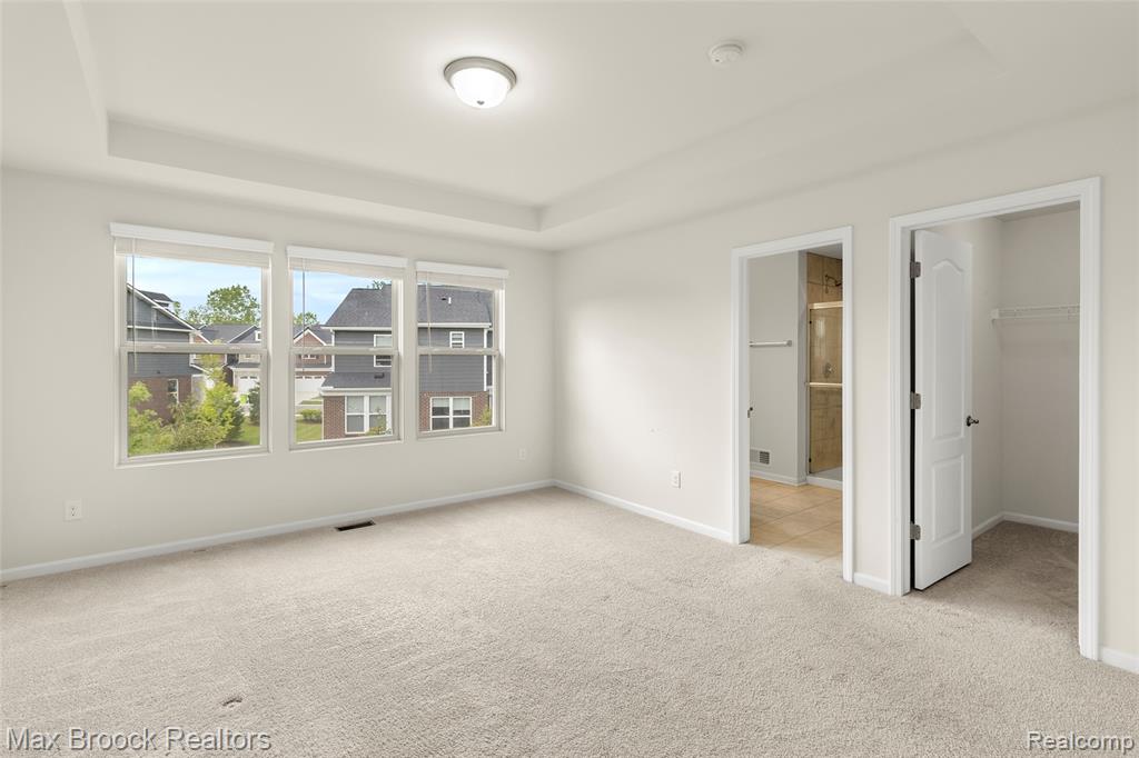 43474 CHANCELLOR Lane SE, Novi, MI — Photo 22