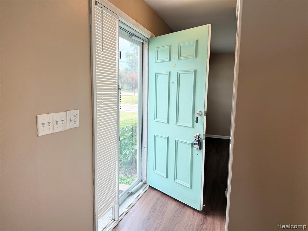 41729 Broquet Drive, Novi, MI 48167 — Photo 3