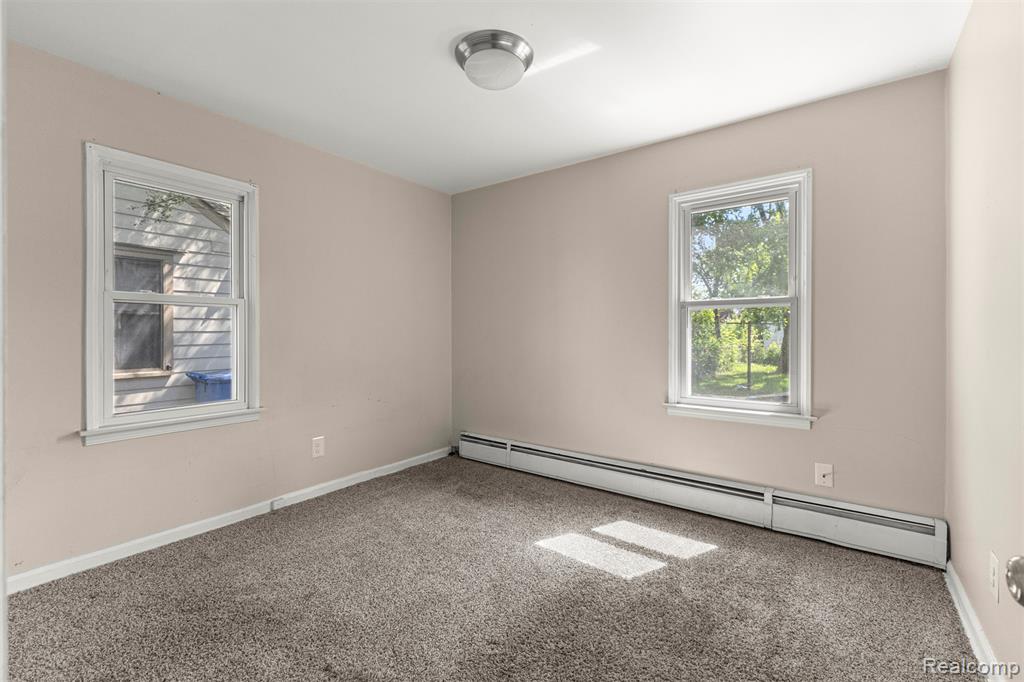 4933 Ziegler Street, Dearborn Heights, MI 48125 — Photo 17