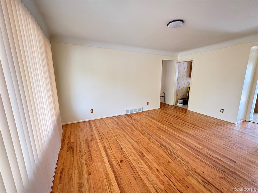 721 Cloverlawn Boulevard, Lincoln Park, MI 48146 — Photo 4