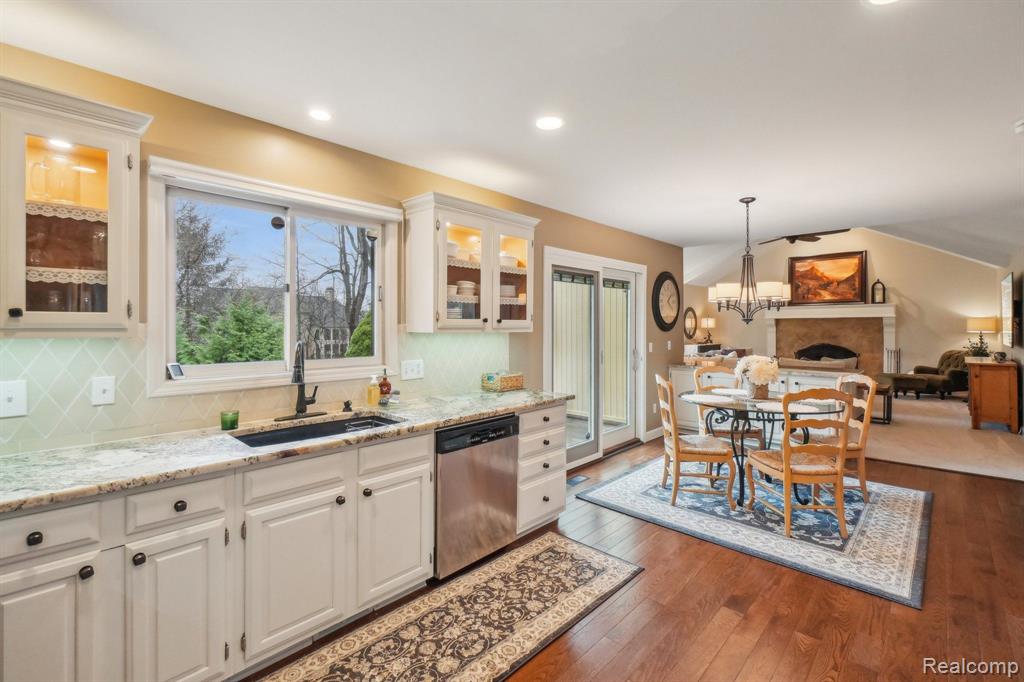 6847 HUBBARD Circle, Clarkston, MI 48348 — Photo 11